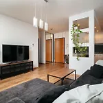 Lejlighed Cichy W Centrum Miasta - Balkon & Klimatyzacja - Riverside Vista By Uniquerent