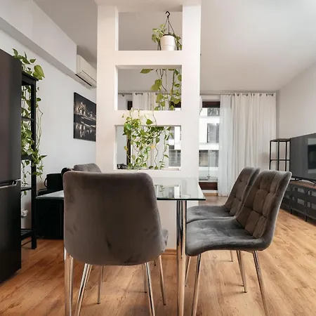 Cichy W Centrum Miasta - Balkon & Klimatyzacja - Riverside Vista By Uniquerent شقة *