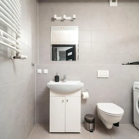 شقة Cichy W Centrum Miasta - Balkon & Klimatyzacja - Riverside Vista By Uniquerent *