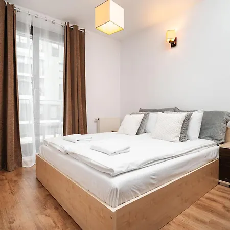 شقة Cichy W Centrum Miasta - Balkon & Klimatyzacja - Riverside Vista By Uniquerent فروتسواف