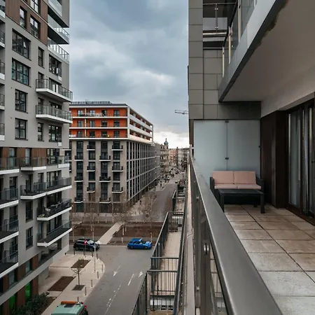 شقة Cichy W Centrum Miasta - Balkon & Klimatyzacja - Riverside Vista By Uniquerent فروتسواف