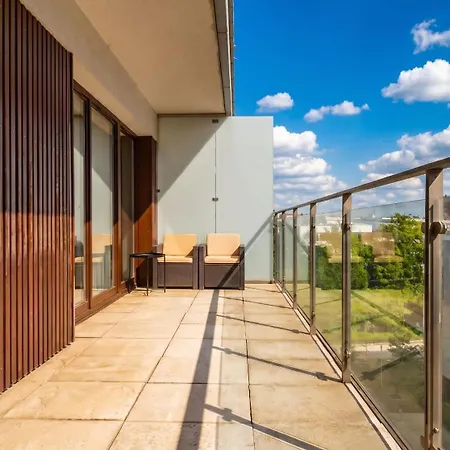 Cichy W Centrum Miasta - Balkon & Klimatyzacja - Riverside Vista By Uniquerent شقة